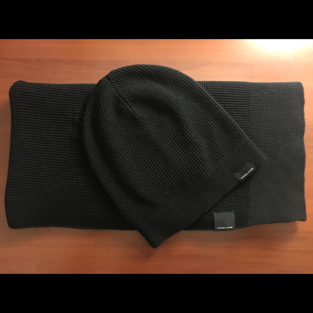 Canada Goose waffle scarf and slouchy beanie